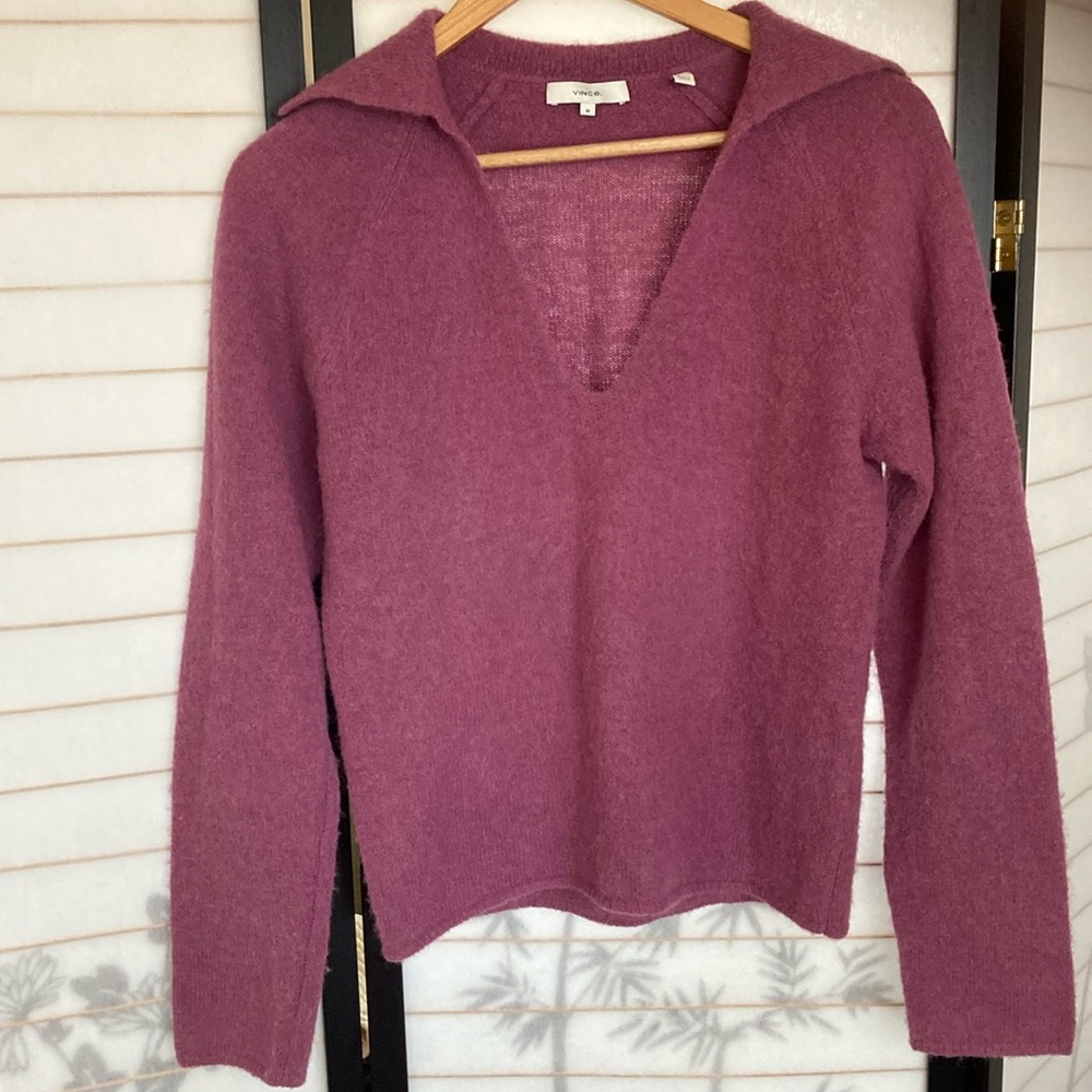 Vince v neck polo sweater alpaca and wool blend in great condition size medium